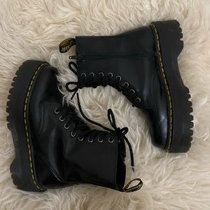 JADON DOC MARTENS